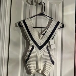 Sweater Vest Top by Forever 21 - White and Black